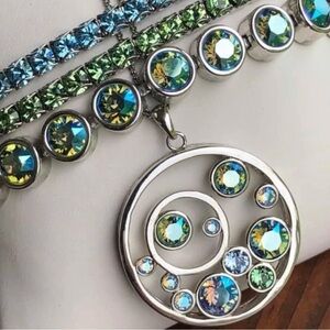 Touchstone Crystal by Swarovski FLOATING BUBBLES necklace only 15-18” fan fave